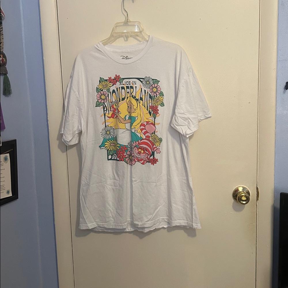 Disney Alice in Wonderland 2XL Multicolor Short Sleeve Shirt